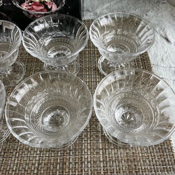 Studio everyday 8 pc Footed Dessert Bowls - Picture 6 of 12